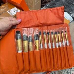 Orange Makeup Brush Set